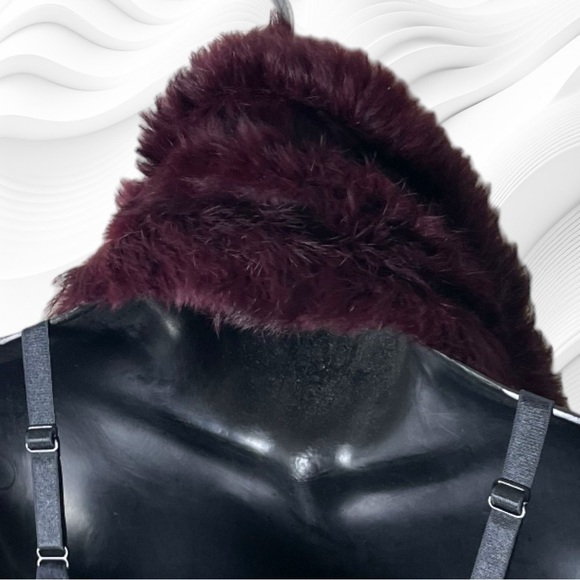 Kenneth Cole Aubergine Plum Purple Rabbit Fur Stole - Picture 9 of 11